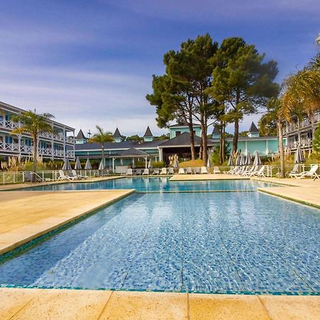Howard Johnson Hotel & Convention Center Madariaga - Cariló Buitenkant foto